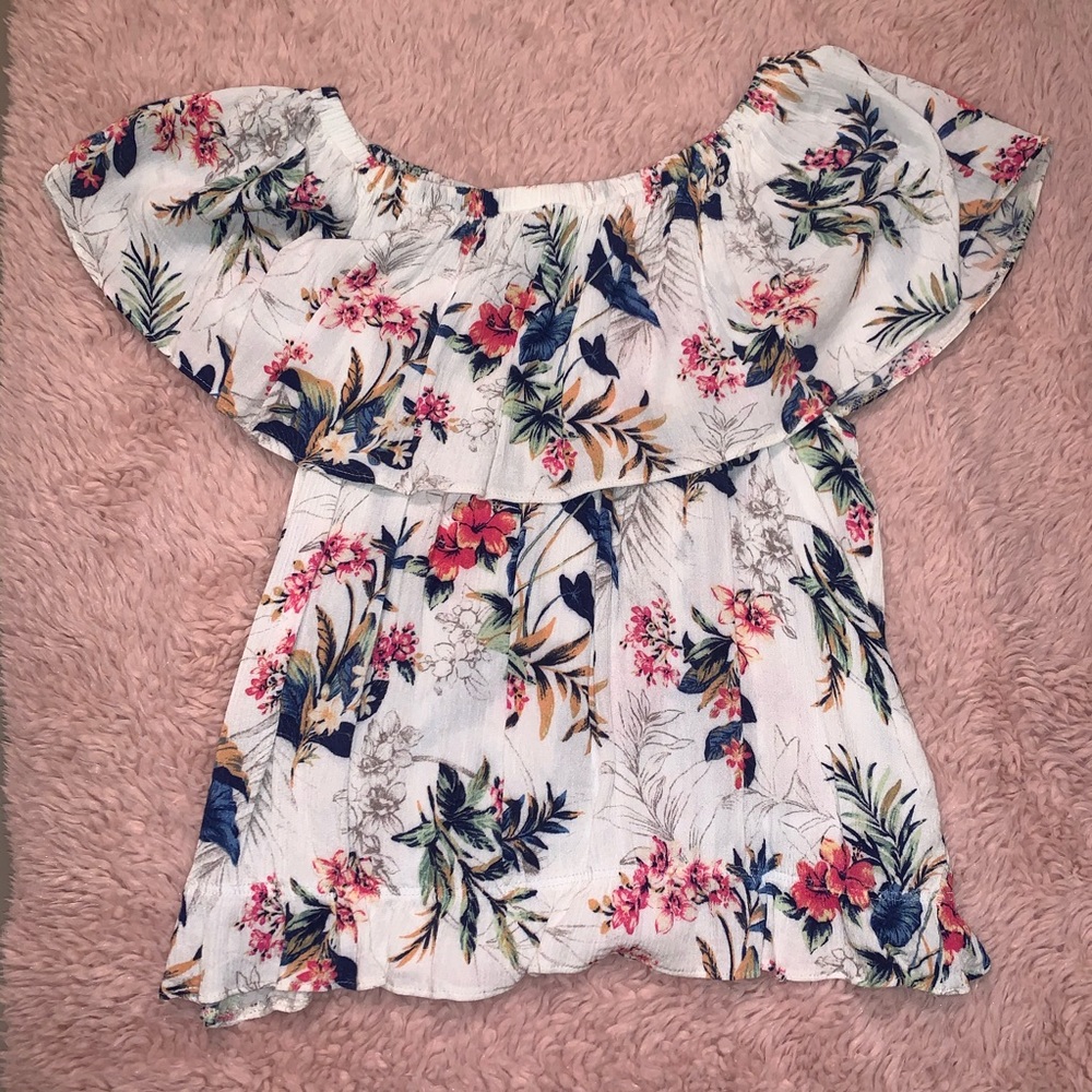 American Eagle Floral Off The Shoulder Shirt